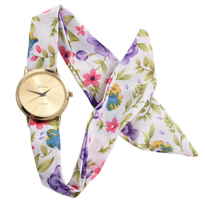 

Fashion casual ladies watch small fresh temperament cloth table
