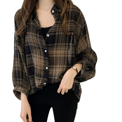 

Loose large size striped nine-sleeve shirt