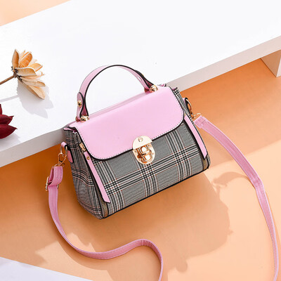 

Small bag female 2019 spring&summer new cool womens bag Korean version of the fresh fashion single shoulder Messenger bag