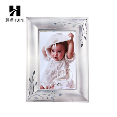 

Simple openwork carved photo frame 6 inch