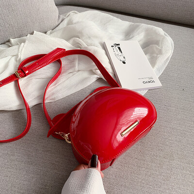 

Summer foreign style small bag ins texture patent leather womens bag new 2019 cartoon small round bag shoulder Messenger bag