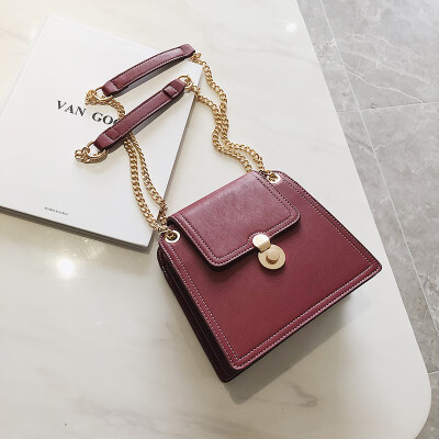 

On the new small bag women 2019 new fashion lock shoulder chain slung small square bag Joker ins Super Fire Pack