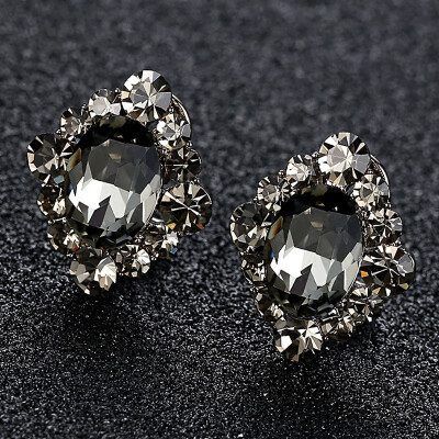 

Crystal temperament earrings female wild retro ear jewelry simple fashion exquisite match