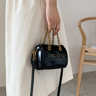 

New small bag female 2019 new wave Korean version of the wild portable Messenger bag shoulder pillow bag fashion cylinder bag