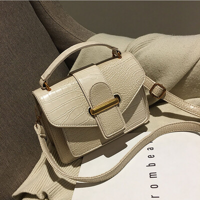 

Bag female 2019 new Chaogang style fashion casual retro crocodile pattern mobile wild single shoulder slung small square bag