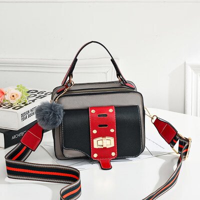 

Womens color contrast small square bag slung leisure box hand bill of lading shoulder Joker foreign style popular in summer