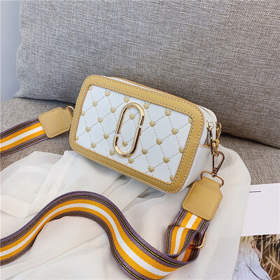 

Summer new texture bag handbag 2019 new Korean fashion wild single shoulder slung wide shoulder strap small square bag
