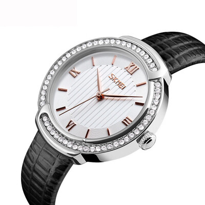 

〖Follure〗30M Waterproof Diamond Watch Women Leather Strap Quartz Watch Gift