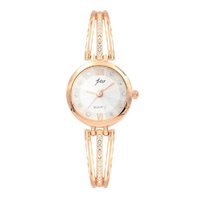 

New Bracelet Bracelet Watch Alloy Ladies Watch Point Diamond English Table Factory Direct Spot Wholesale Silver