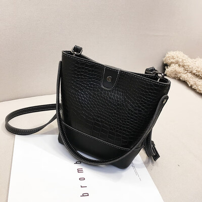

Ins-net red bucket womens 2019 new style Korean&winter fashion portable small-bag simple single-shoulder single-shoulder