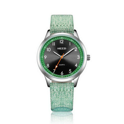 

Simple Fabric Band Men Watches Fashion Male Quartz Wristwatches With Twelve Figures