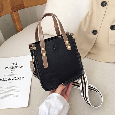 

Advanced sense of foreign style womens bag 2019 new retro simple bag wide shoulder strap contrast color shoulder slung small squa
