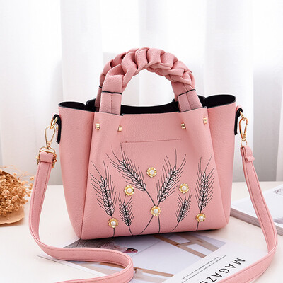 

Womens bag 2019 spring&summer new bag European&American big bag fashion wild womens bag Messenger bag