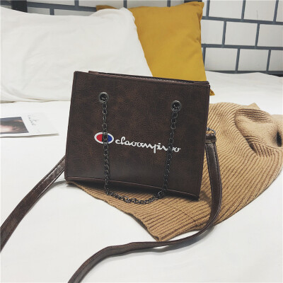 

New small bag female 2018 new wave autumn&winter chain shoulder Messenger bag small black bag simple retro small square bag