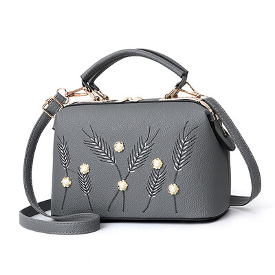 

Female bag 2019 new bag female metal European&American fashion casual handbags Messenger shoulder bag