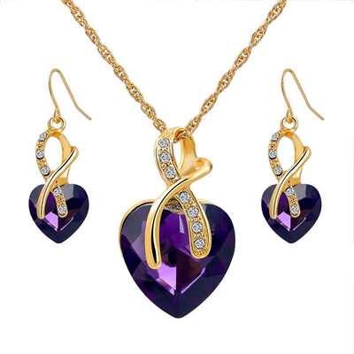 

Charming Elegant Necklace New Fashion Heart-shaped Womens Crystal Beauty Simple Necklace