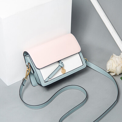 

In summer ins super-hot girls Korean version of one-shoulder oblique bag is fashionable with studentsoblique stride