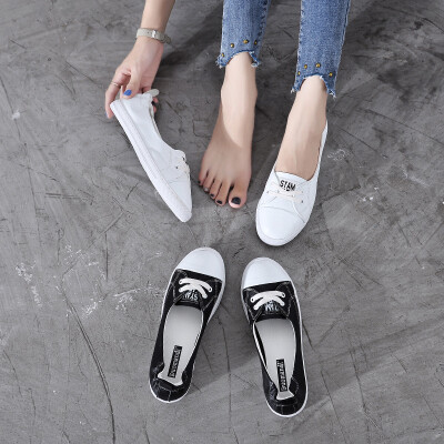 

Leather shallow mouth white shoes female summer new flat casual Korean travel driving pregnant