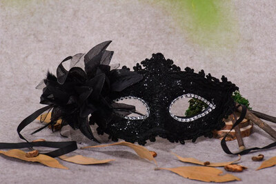 

FUNNYBUNNY Masquerade Mask for Women Mardi Gras Mask with Flower White Lace hollow out princess mask