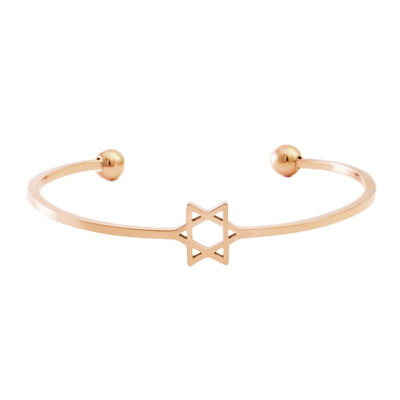 

Korean hollow five-pointed star bracelet rose gold open bracelet star female wild temperament popular bracelet