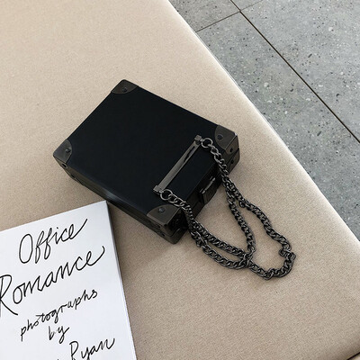 

Summer ins super fire box bag female 2019 new Korean version of the wild single shoulder slung fashion chain small square bag