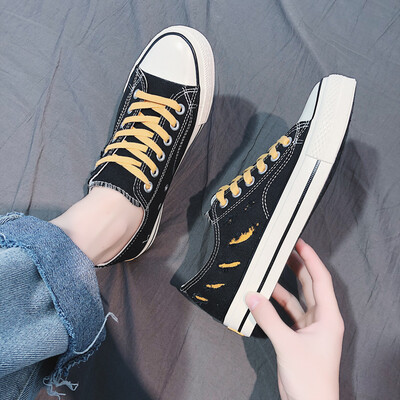 

Summer board shoes mens canvas shoes Hong Kong style students take a hundred trendy shoes in autumn