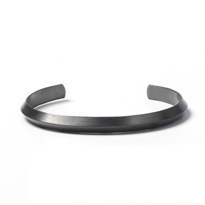 

Europe&The United States Are Simple&Elegant Titanium Bracelet Smooth Bracelet Openings