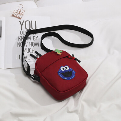 

Small bag female tide messenger bag Joker ins student summer small fresh ugly cute canvas bag