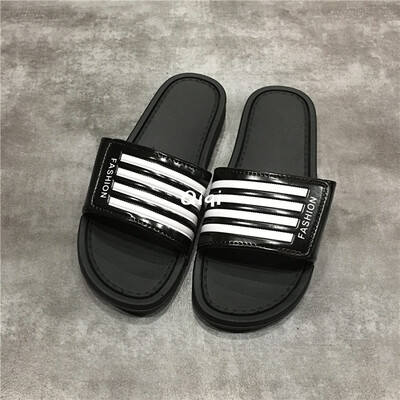 

2019 summer new slippers female students Korean Harajuku ulzzang slippers female versatile