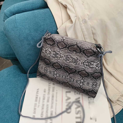

Tailored Womens Fashion Snake Pattern Diagonal Cross-Package Multi-Function Shoulder Bag