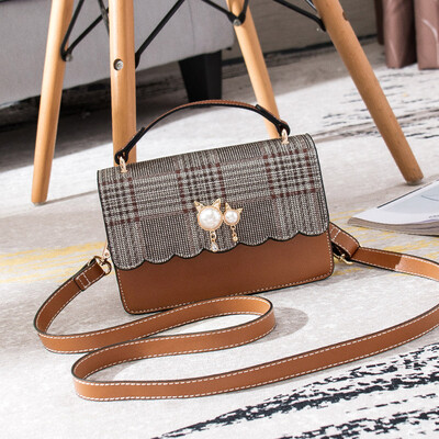 

Autumn Hong Kong Feng Xiao Ladys Chao-Han version of Baitie Single Shoulder Bag with Fashionable Texture&Back-to-the-ancients