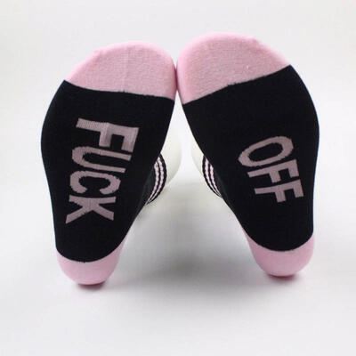 

FUCK OFF Letter Print Unisex Socks Hit Color Cotton Dress Socks Novelty Skateboard Tube Socks For Couple 1 Pair