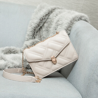 

Summer female bag small fresh Korean version 100 shoulder slanted fashion rhomboid chain small square bag