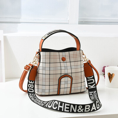 

On the new womens bag tide Korean version of Joker ladies shoulder Messenger bag fashion bucket bag ins