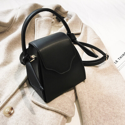

Hong Kong style retro texture network red bag female 2019 new Korean version of the wild single shoulder slung fashion casual bucket bag