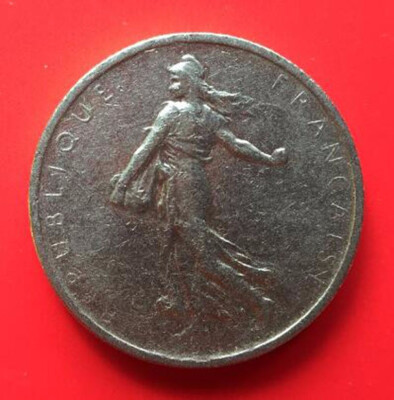 

19MM France 05 Franc coin used condition medal