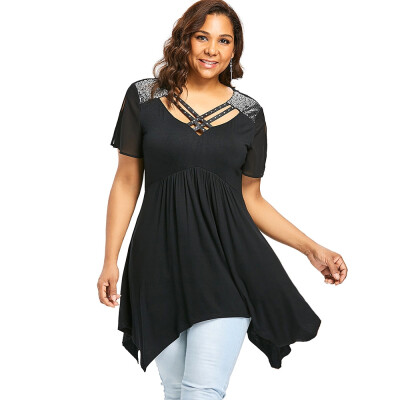 

V Neck Plus Size Sequins Trim Handkerchief T-shirt