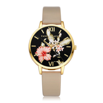 

Featured Womens Watches Scale Golden Border Dial Ladies Quartz Wristwatch Flower Pattern Leather Strap Clock Reloj Mujer