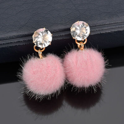 

EK533 Korean Sweet Hair Ball Stud Earring For Women Jewelry Black Red Crystal Female Personality Simple Pink Plush Fur Earing