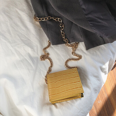 

Crocodile pattern bag female 2019 new wave Korean version of the wild single shoulder slung fashion texture simple chain small square bag