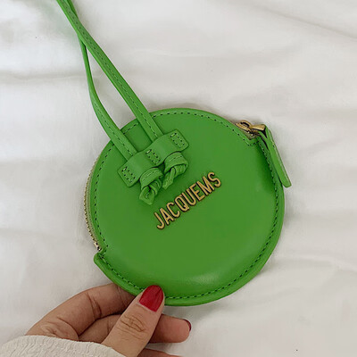 

On the new womens bag 2019 new tide Korean fashion shoulder small round bag foreign girl Joker Messenger bag
