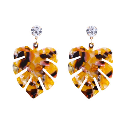 

Resin Dangle Earrings with Golden Tone Alloy Findings & Rhinestone Leaf Goldenrod 55x35mm