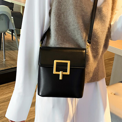 

Small bag female 2019 new Korean version of the port wind retro chic small square bag fashion wild student shoulder Messenger bag