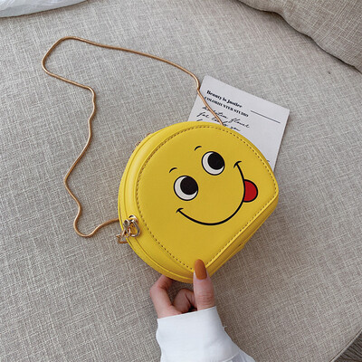 

On the new ins super fire cartoon bag female 2019 new Korean version of the wild single shoulder slung fashion chain small round bag