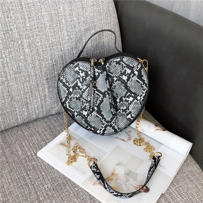 

Girls small bag new Korean fashion wild Messenger bag chain heart-shaped shoulder bag tide