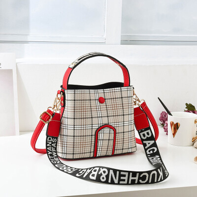 

On the new womens bag tide Korean version of Joker ladies shoulder Messenger bag fashion bucket bag ins