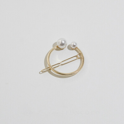 

Korea Simplegirl temperament wild pearl hairpin word clip combination network red temperament bangs clip