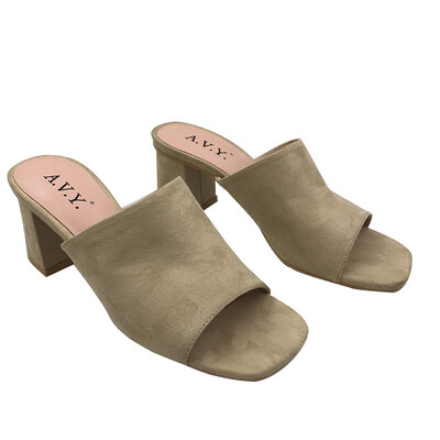 

AVY 2019 summer new retro style simple&fashionable Muller high heel one foot female sandals 7590