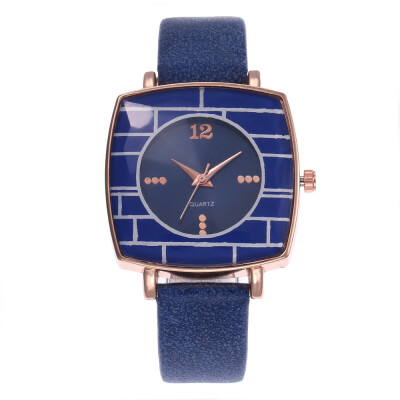 

High Quality Women Watch Striped Square Dial Fashion Ladies Quartz Wristwatch Digital Clock Simple Leather Strap Montre Femme