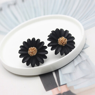 

2019 design fashion brand jewelry metal stud earrings for women elegant big daisy flower earrings girl